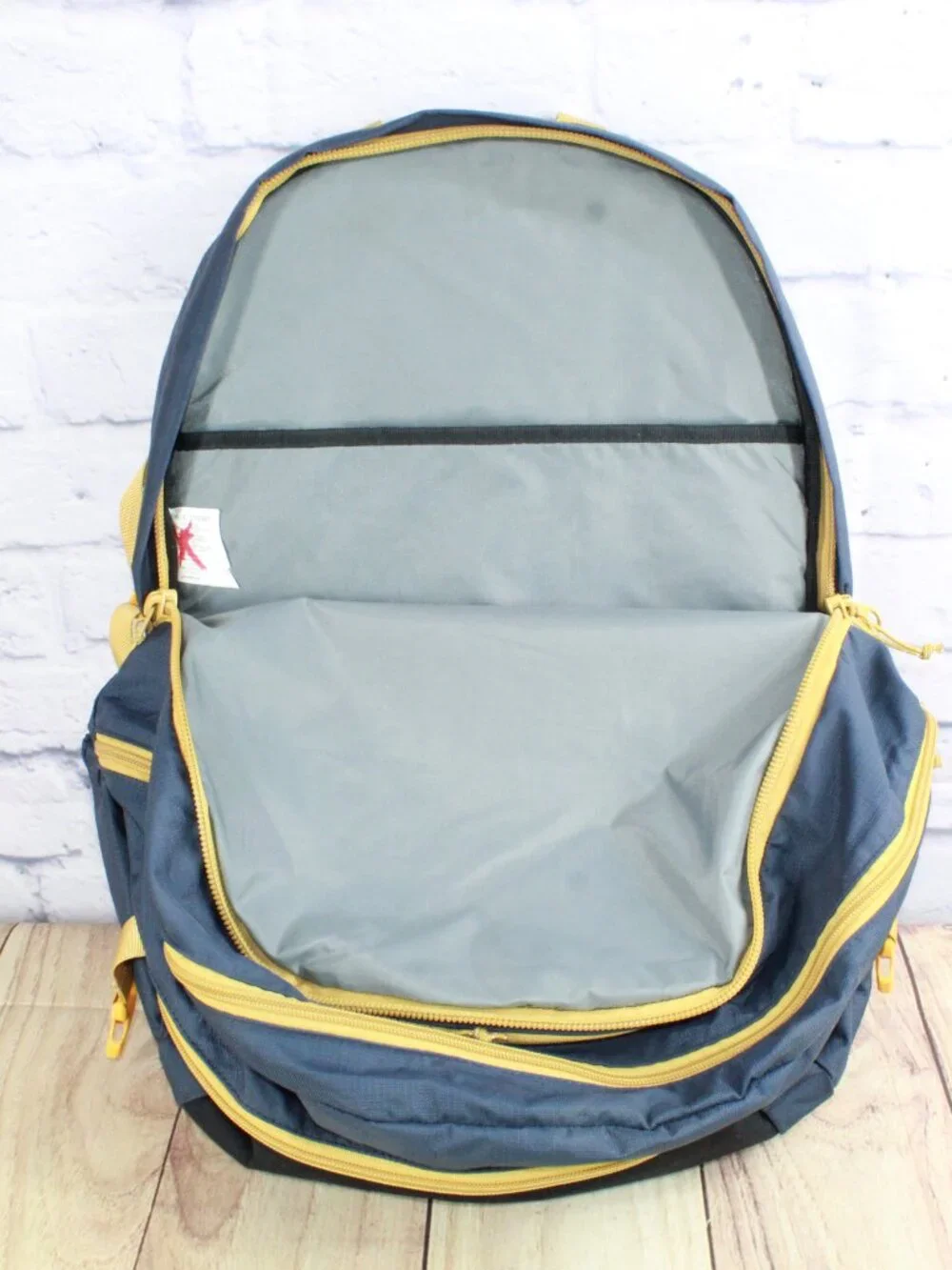 LL Bean Unisex Adult Navy Comfort Carry Portable Locker Pack 42L Hiking Backpack